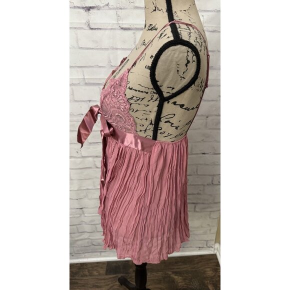 Victoria’s Secret Size Small Pink Neglige Sheer Pleated Skirt Lace Cups Boudoir - Picture 2 of 8